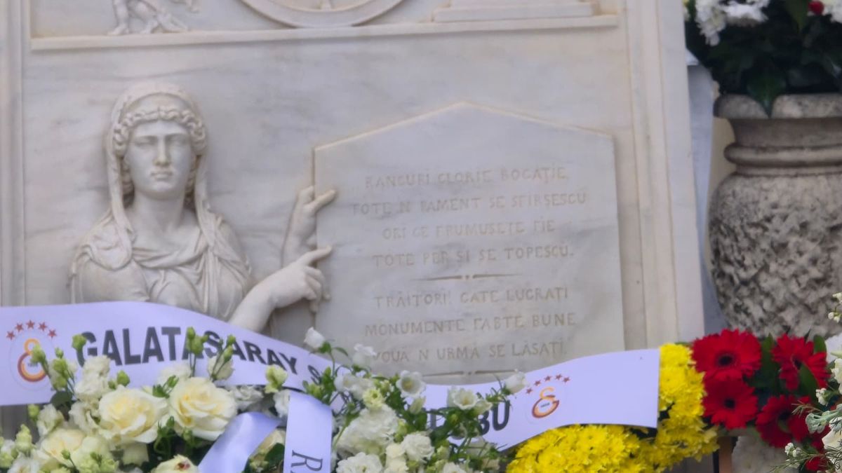 Ce scrie pe cavoul lui Mircea Lucescu, înmormântat la Cimitirul Bellu
