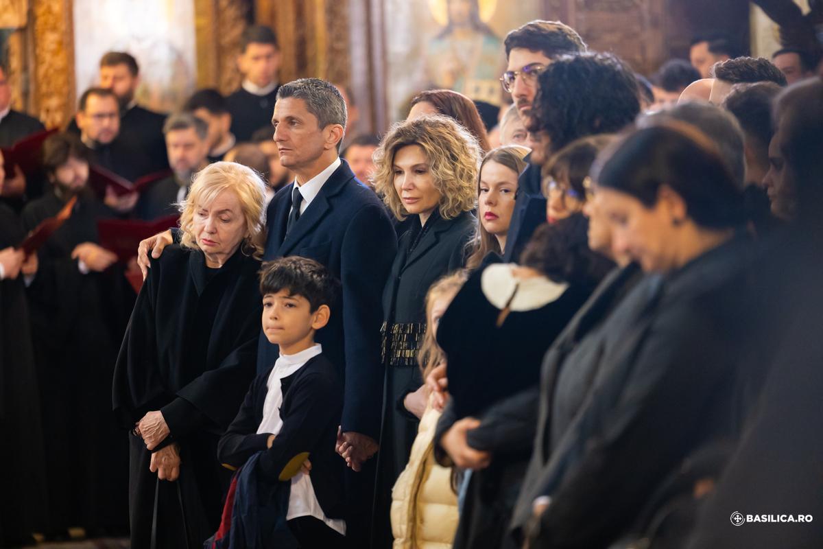 PS Timotei Prahoveanul a oficiat slujba Înmormântării pentru Mircea Lucescu