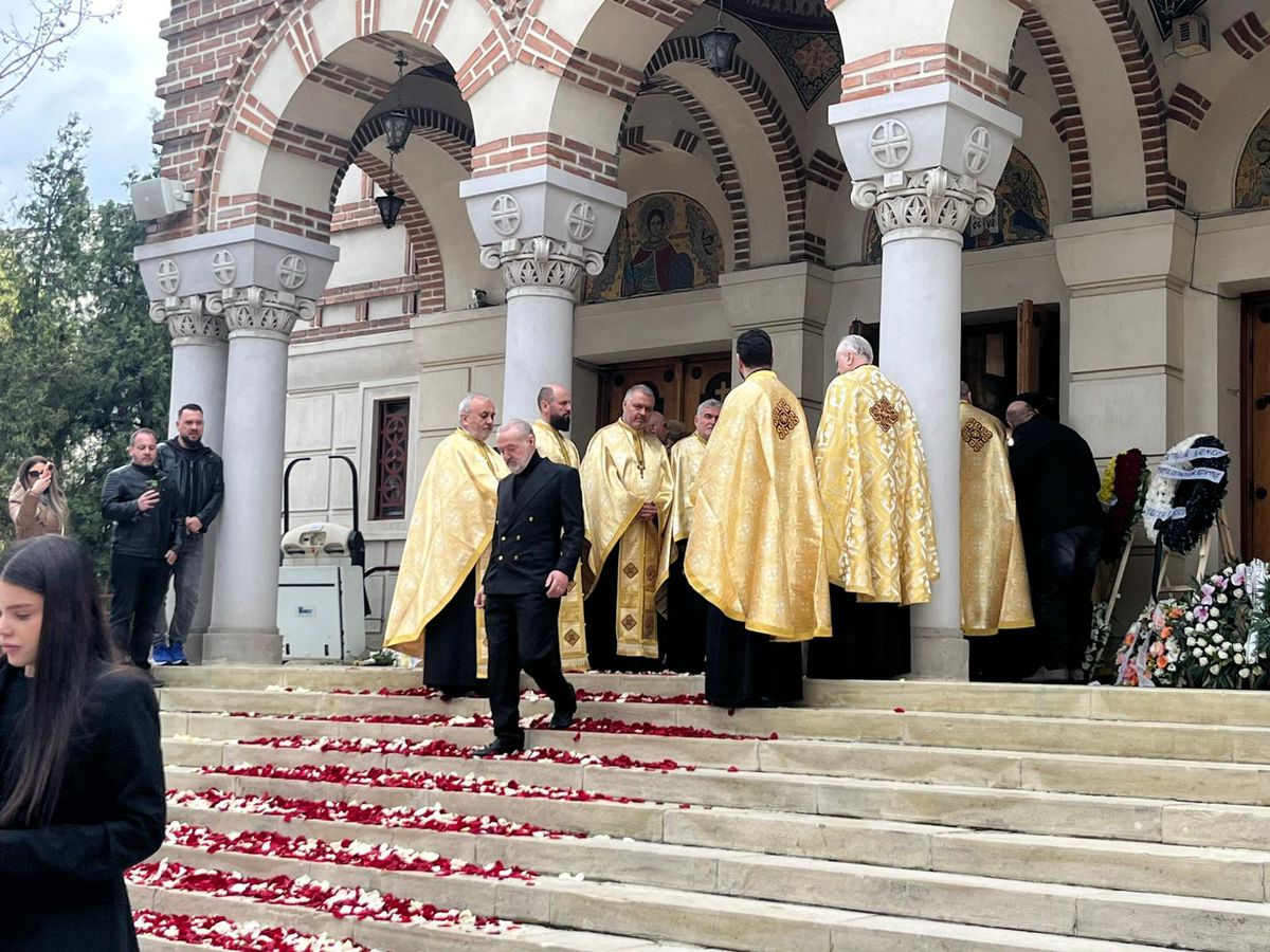 Mircea Lucescu - Cortegiu funerar + Slujbă biserică