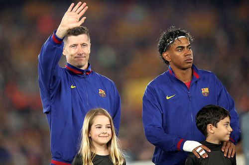 Robert Lewandowski, în stânga // foto: Guliver/gettyimages