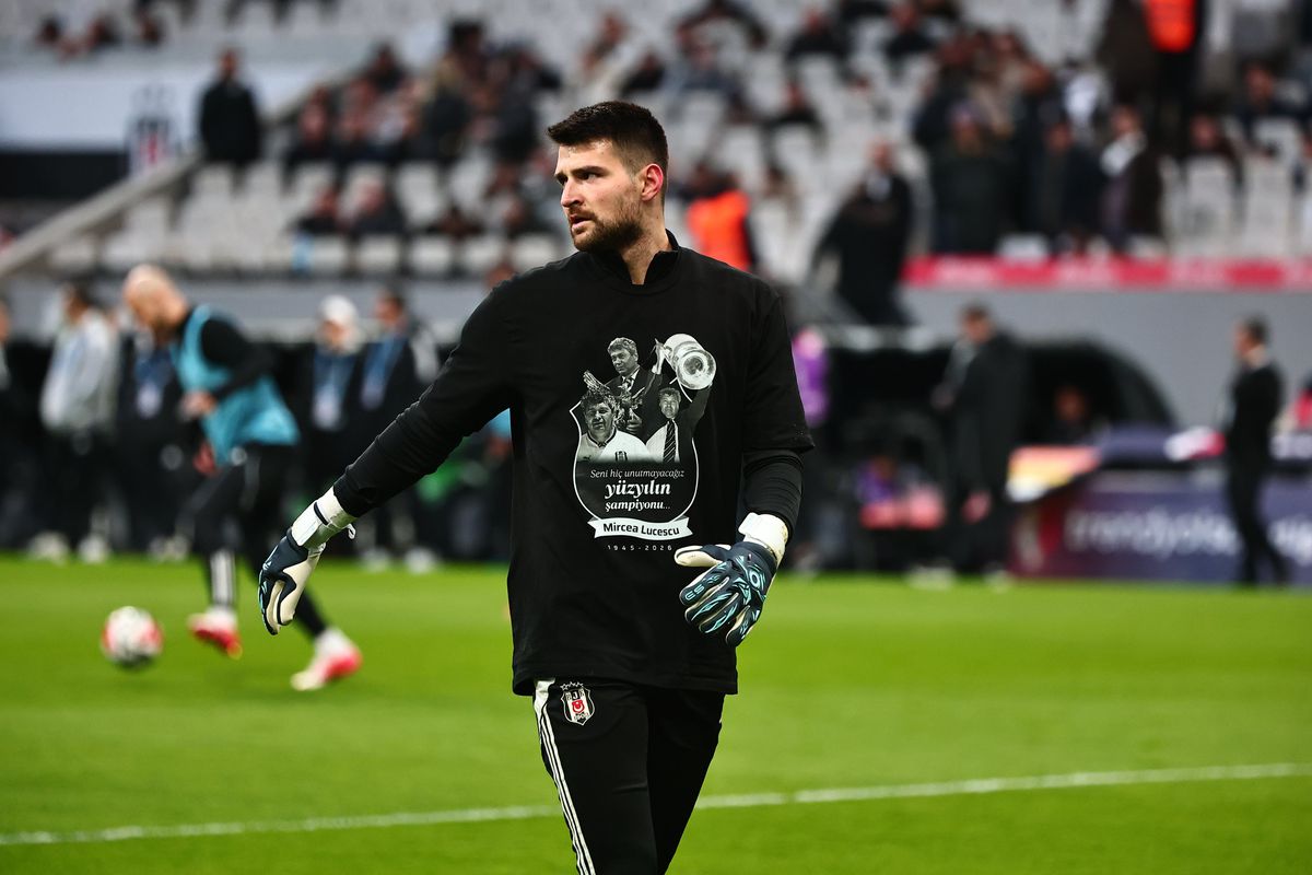 Beșiktaș, omagiu pentru Mircea Lucescu