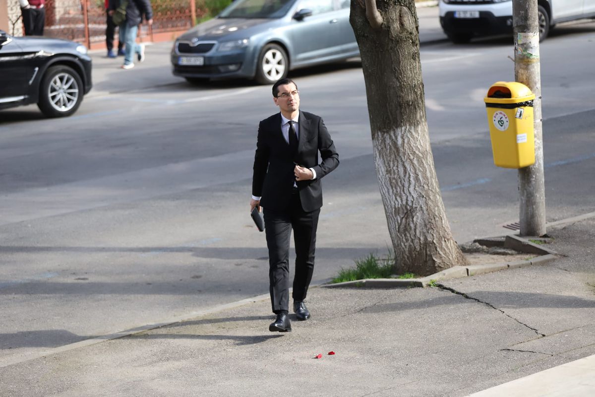 Mircea Lucescu - Cortegiu funerar + Slujbă biserică