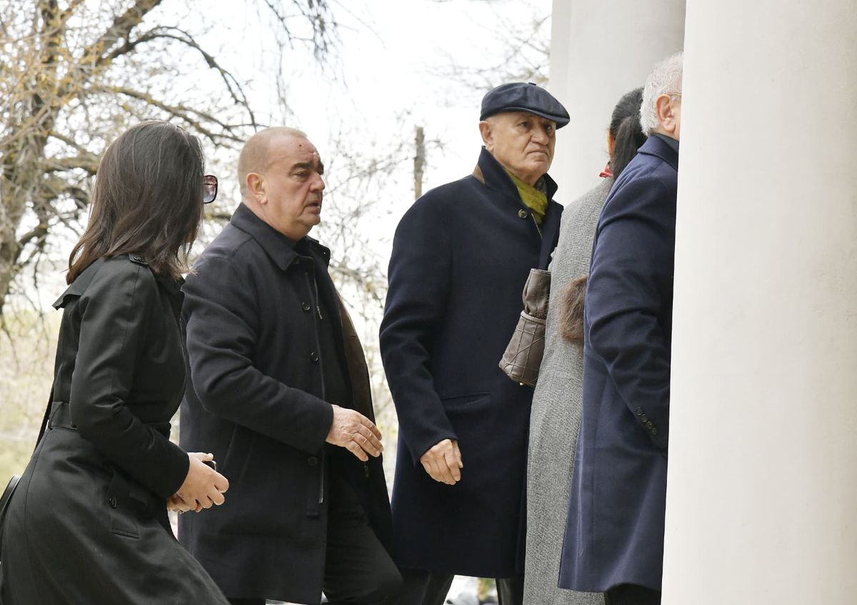 Foști elevi și colegi de generație, la înmormântarea lui Mircea Lucescu
