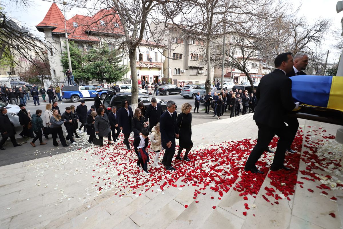 Mircea Lucescu - Cortegiu funerar + Slujbă biserică