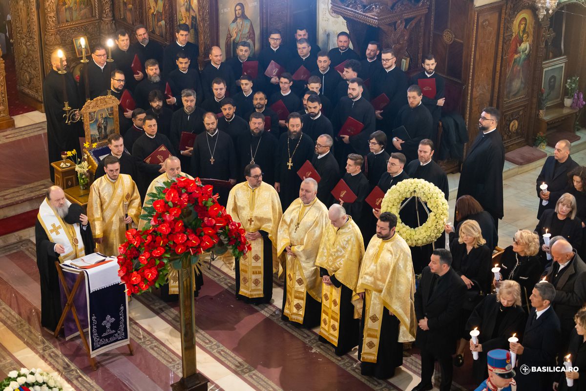 Imagini copleșitoare de la slujba înmormântării lui Mircea Lucescu » Mulțumim pentru tot, maestre!