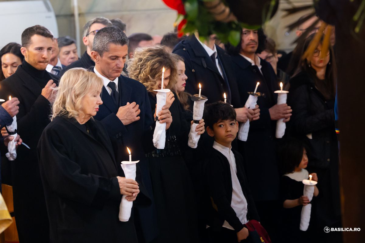 Discursul lui Răzvan Lucescu la slujba de înmormântare a tatălui: „Nu și-a putut stăpâni emoțiile” + Alți doi oameni de fotbal au luat cuvântul