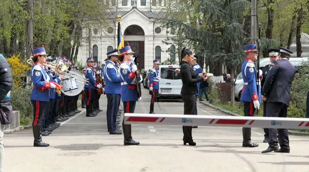 Înmormântarea lui Mircea Lucescu