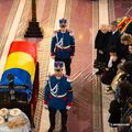 Răzvan Lucescu, Neli Lucescu la slujba Înmormântării pentru Mircea Lucescu. Foto: Basilica.ro / Mircea Florescu