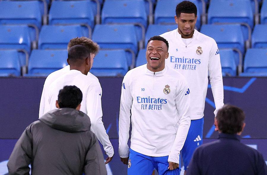 Didier Deschamps, o variantă pe placul lui Mbappe pentru banca lui Real Madrid/ foto Getty Images Interviu special plin de umor și ironie cu Kylian Mbappe: „Președintele Franței? Nu, eu sunt deja destul de urât!”