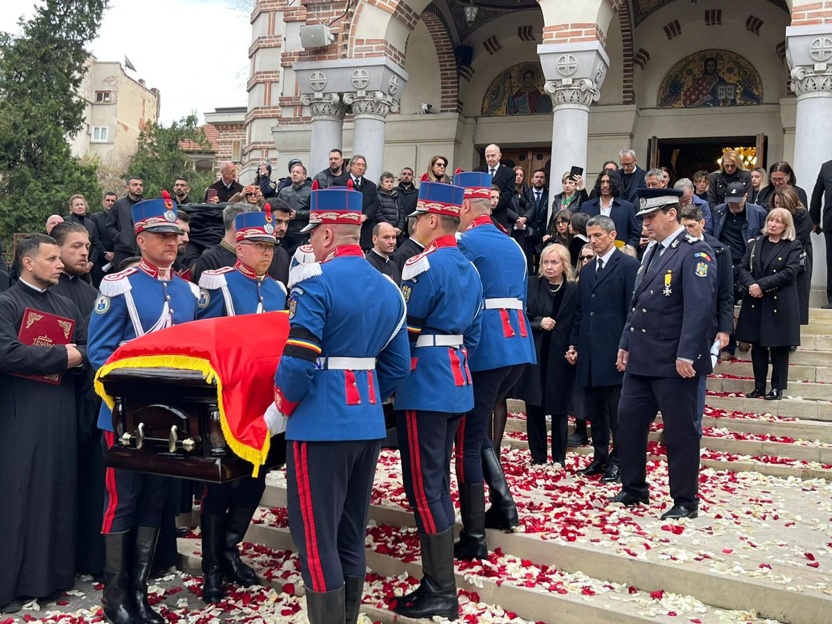 Decizia luată la primul meci al etapei din Serie A, în memoria lui Mircea Lucescu