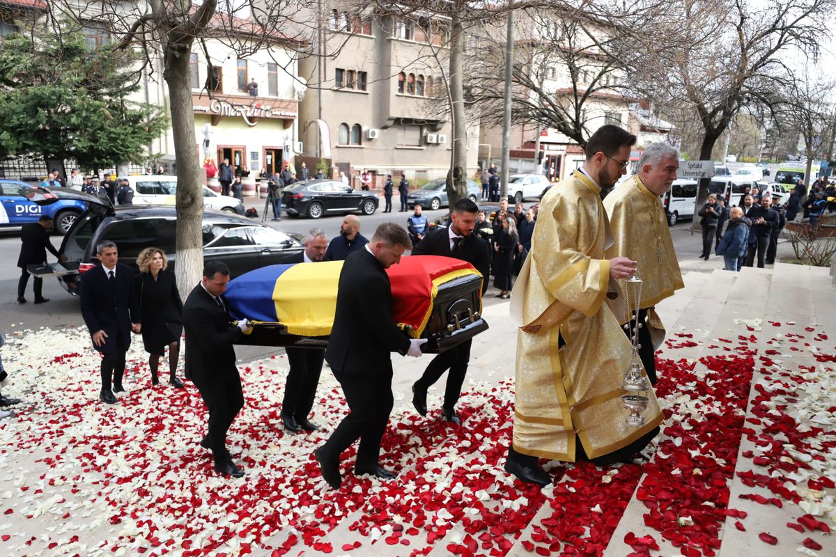 Mircea Lucescu - Cortegiu funerar + Slujbă biserică