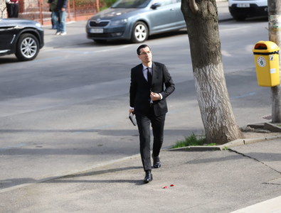 Hagi, Copos, Nețoiu, Burleanu și alte nume importante, la înmormântarea lui ...