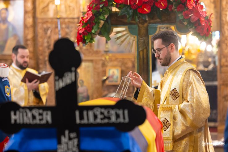 Slujba Înmormântării pentru Mircea Lucescu. Foto: Basilica.ro / Mircea Florescu