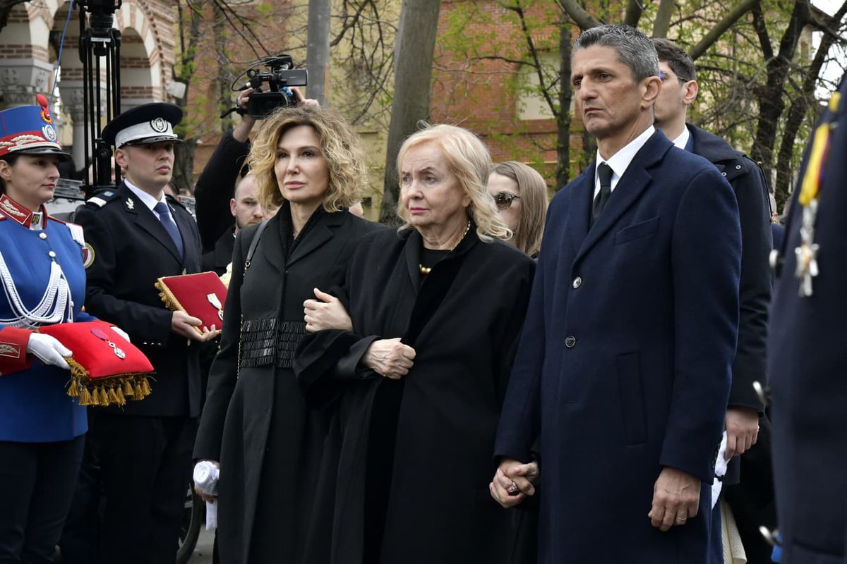Ce au decis cei din familia Savvidis în privința înmormântării lui Mircea Lucescu