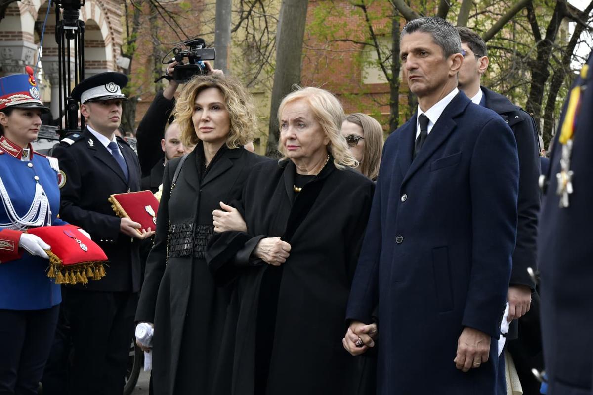 Cadre de la slujba de înmormântare a lui Mircea Lucescu - Cristi Preda