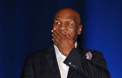 Mike Tyson, dat pe spate de un „greu” din gala UFC 249: „Răsunător! E viitorul campion”