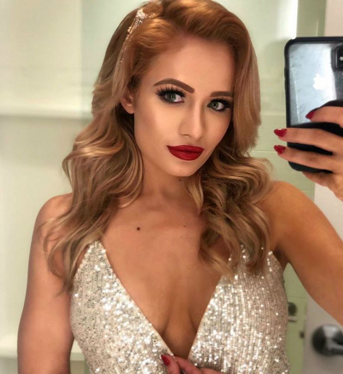 Elizabeth Chihaia, pregătită să revină în ring! » Ce contract a semnat luptătoarea cu origini româneşti