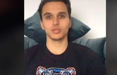 VIDEO Cristi Manea, pus în încurcătură de iubită: „Ce e ăsta? Le donăm pe toate!”