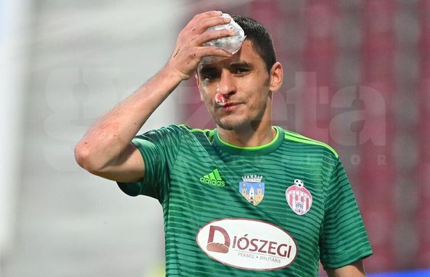 L-a umplut de sânge, dar arbitrul n-a dat nici măcar fault! Crăciunescu: „E de 5 «roșii»! Nu se poate!”