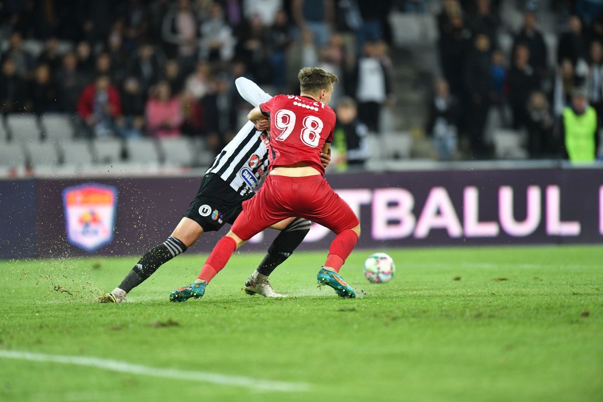 U CLUJ - HERMANNSTADT 1-2. Posibil penalty pentru gazde