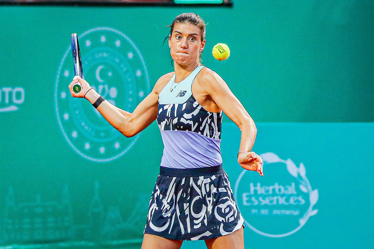 Sorana Cîrstea, eliminată de Jabeur după un set secund colosal! „Scurtele” din tie-break au făcut diferența la Roma