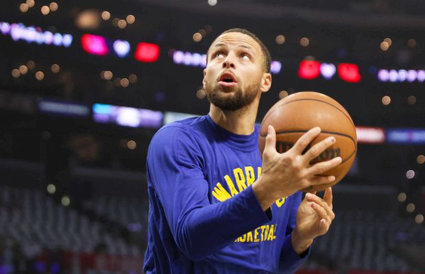 Golden State Warriors e cu un pas în finala Conferinței de Vest » Un nou record impresionant pentru Steph Curry