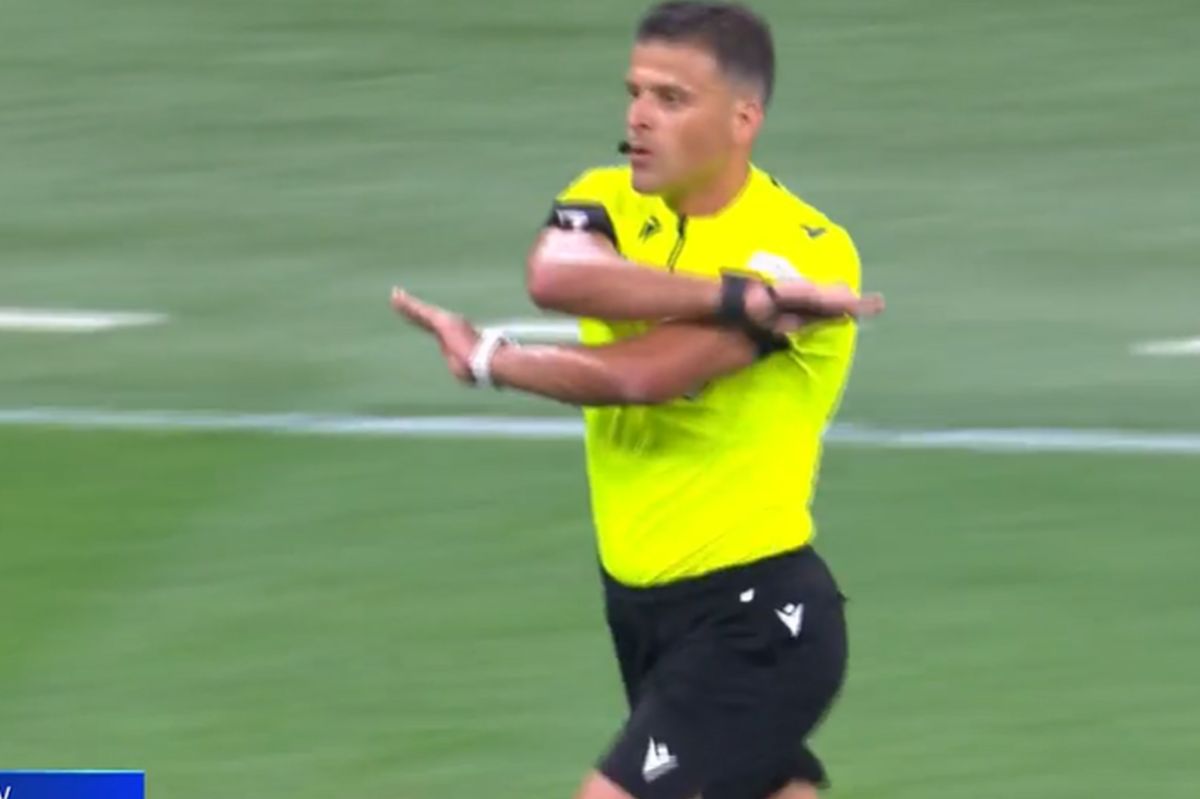 Ar fi fost o gafă demnă de Liga 1, nu de Champions League » Penalty întors de VAR în Milan - Inter + gest golănesc, ignorat total