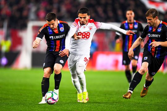Oțelul a învins 3-1 pe Dinamo în sezonul regulat, la Clinceni, apoi ”câinii” s-au impus, scor 3-0, la ”Arcul de Triumf” în play-off