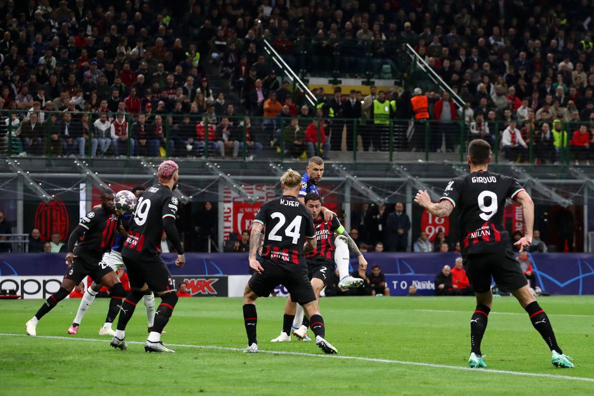 Ar fi fost o gafă demnă de Liga 1, nu de Champions League » Penalty întors de VAR în Milan - Inter + gest golănesc, ignorat total