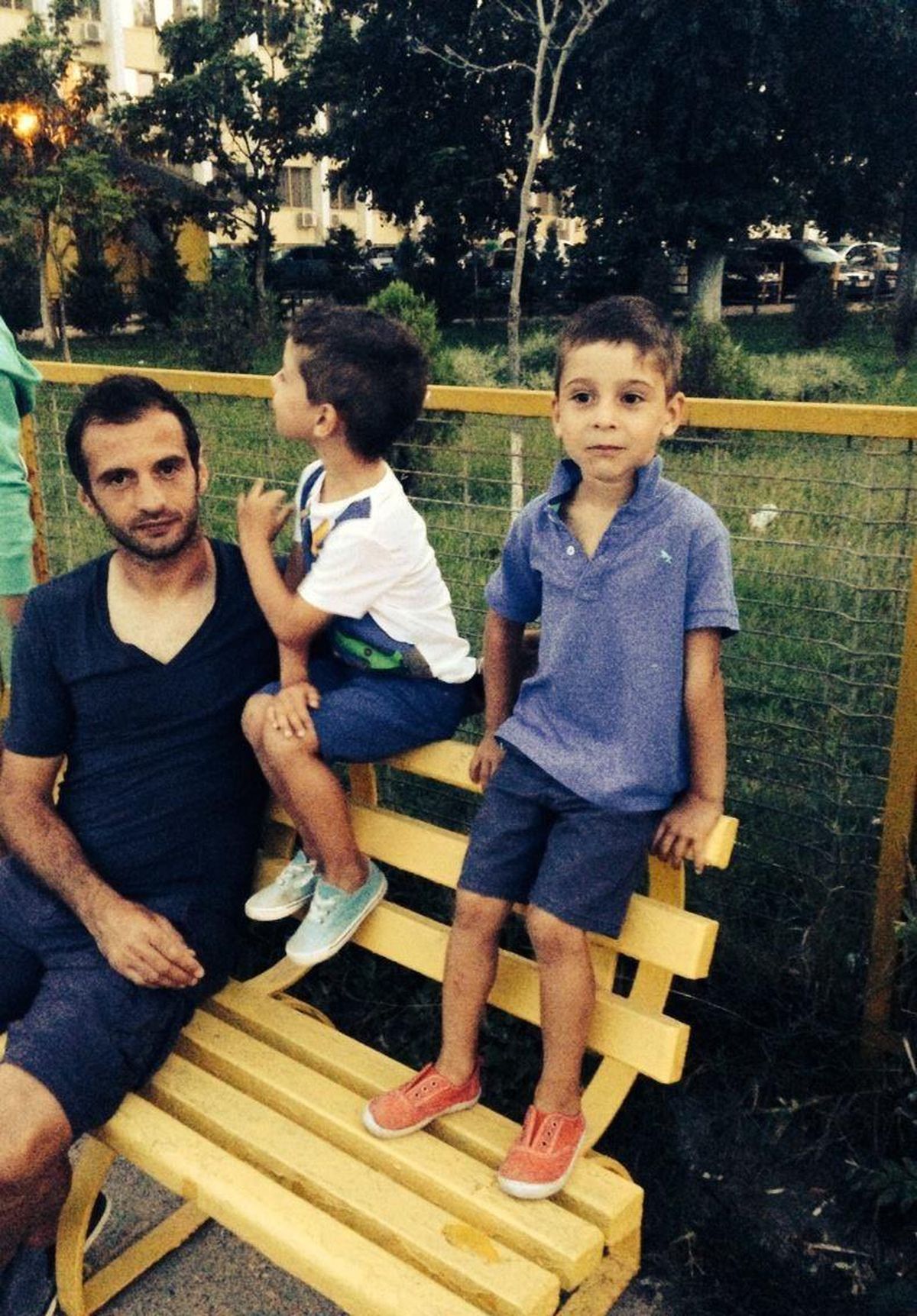 Gemenii fostului antrenor de la FCSB au debutat în Liga 3 la 14 ani și 4 luni » Pasă de gol la prima atingere