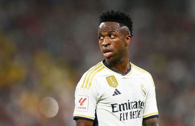 Se spulberă orice record de transfer în fotbal! » Un colos european pune pe masă 300 de milioane de euro în schimbul lui Vinicius de la Real