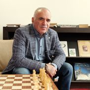 Garry Kasparov la Grand Hotel Bucharest, foto: Andrei Furnigă / Gazeta Sporturilor