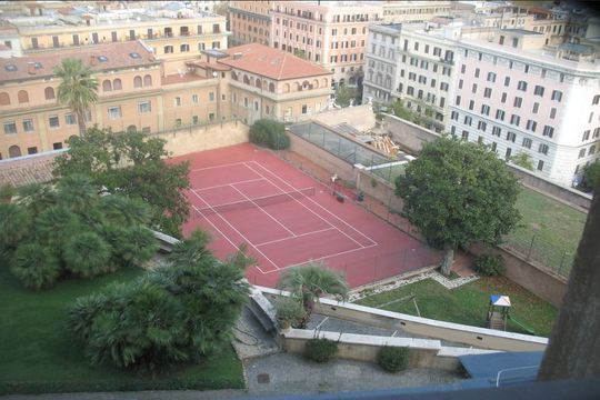 Terenul de tenis de la Vatican