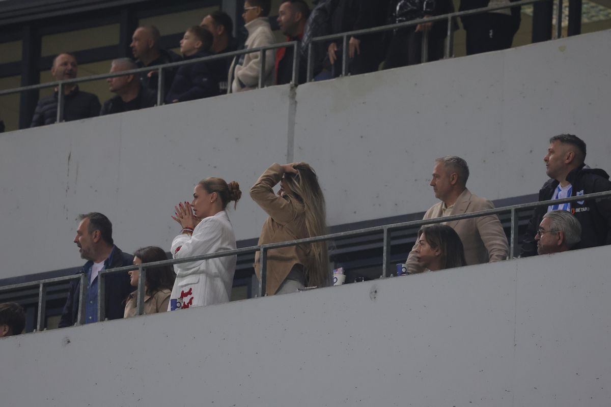 În timp ce FCSB sărbătorea titlul, Mirel Rădoi se descătușa la microfon: „Sunt prostul proștilor!”