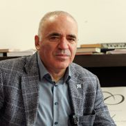 Garry Kasparov la Grand Hotel Bucharest, foto: Andrei Furnigă / Gazeta Sporturilor