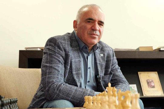 Garry Kasparov la interviul cu Gazeta Sporturilor, foto: Andrei Furniga / GSP