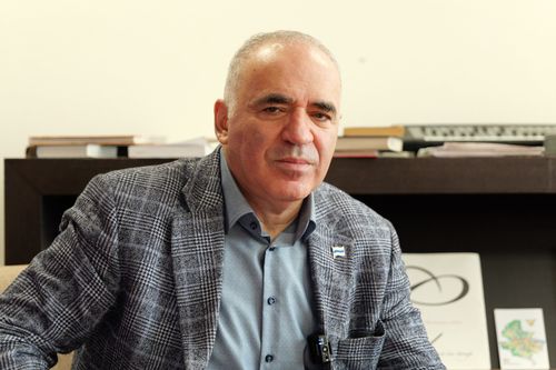 EXCLUSIV Soluția neașteptată prin care Garry Kasparov ar opri mașinăria de război a lui Vladimir Putin: „60% trece prin Nord”