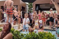 Au promovat și patronul le-a făcut cadou o escapadă în Las Vegas! Noapte de pomină