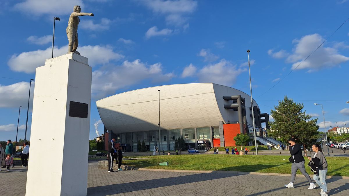 Înainte de Craiova - CFR, 10 mai 2025