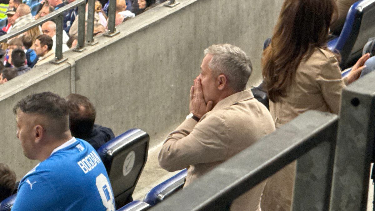 Ce nu s-a văzut la TV în Universitatea Craiova - CFR Cluj » Cum s-au manifestat Rotaru, Rădoi și Dan Petrescu