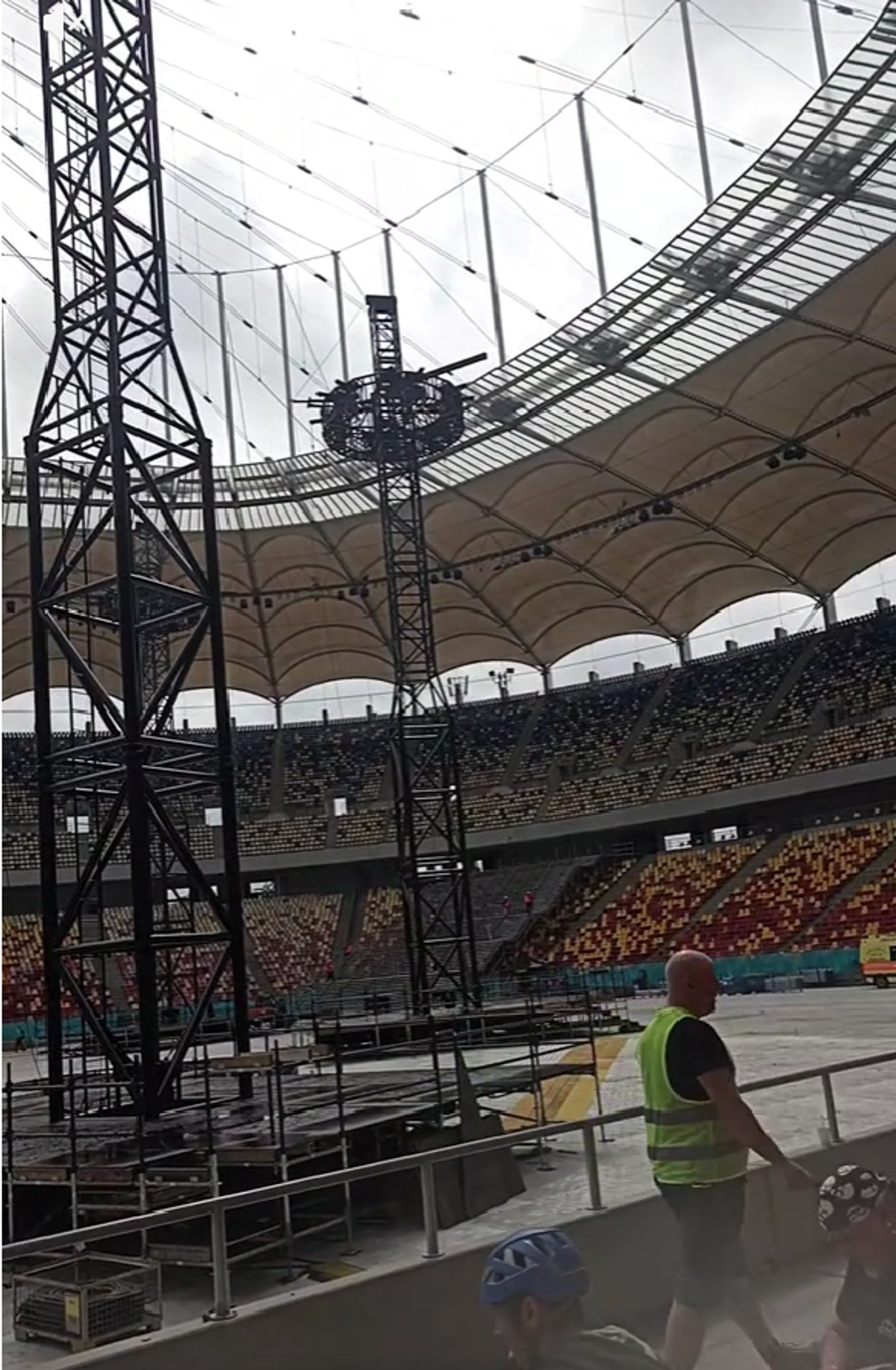 Cum arată Arena Națională înainte de concertul Metallica » Stadionul a devenit „zonă de festival”, iar fotbalul a fost mutat din Capitală