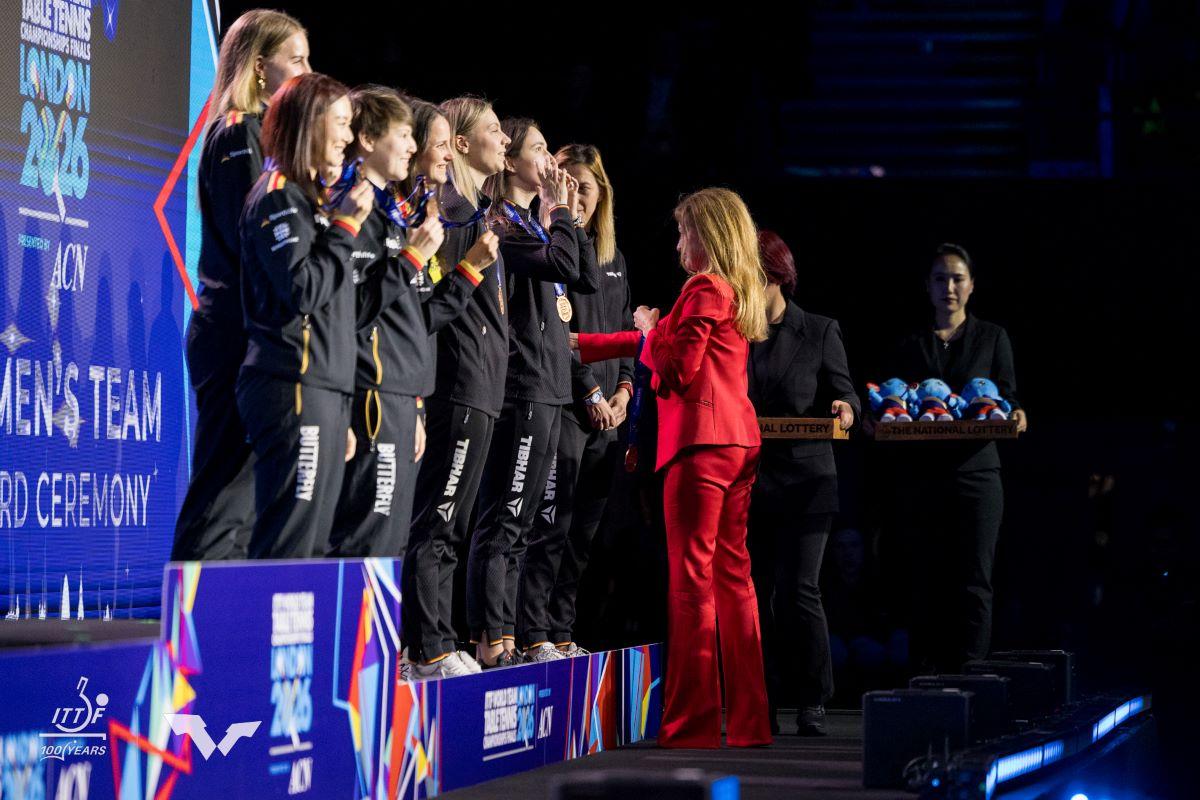 Echipa României de tenis de masă, podium la Campionatul Mondial