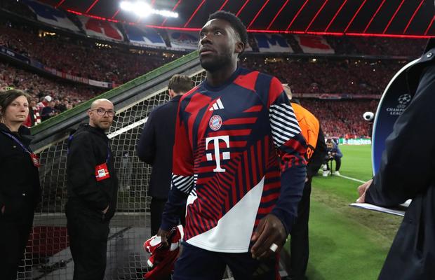 I-au dat 20 de milioane pe an și de atunci, coșmar! » Alphonso Davies i-a pus pe gânduri pe șefii lui Bayern