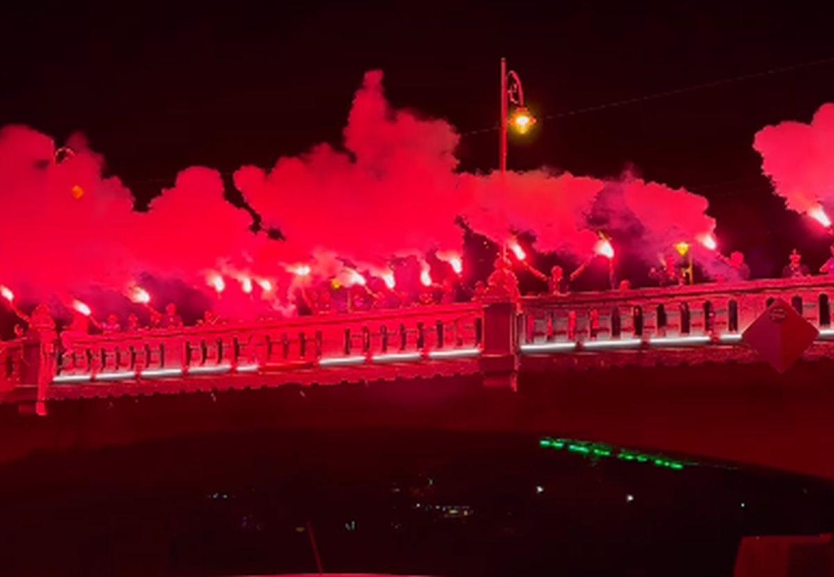 Sărbătoare alb-violet » Au „aprins” malurile Begăi după revenirea lui Poli Timișoara în Liga 2