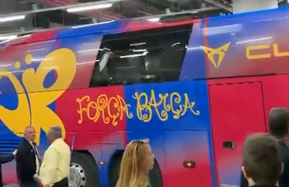 Scene incredibile: fanii Barcelonei au aruncat cu obiecte în autocarul... propriei echipe!