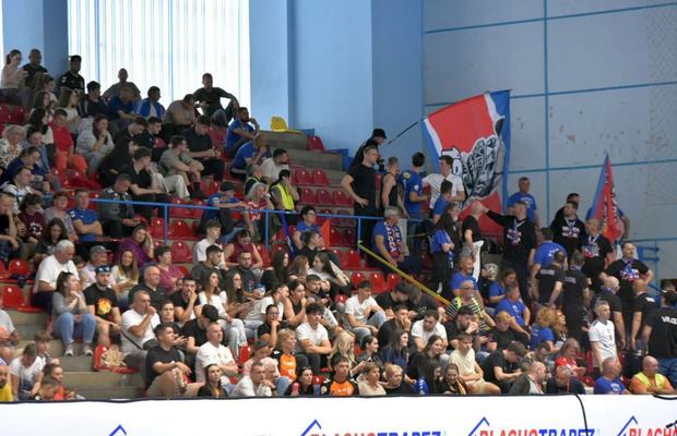 Scandal la Cupa României! Secretarul General al FRH, înjurat și bruscat de președintele clubului