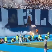 Fanii lui Hajduk au incendiat bannerul galeriei Dinamo Zagreb // Capturi FOTO: X