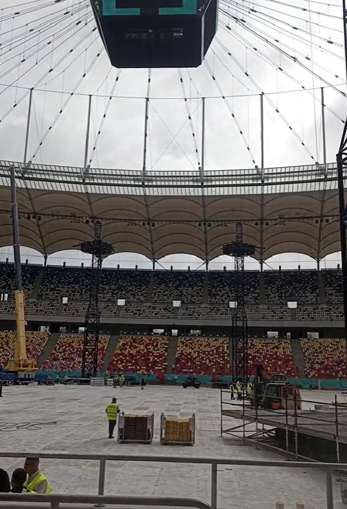 Cum arată Arena Națională înainte de concertul Metallica » Stadionul a devenit „zonă de festival”, iar fotbalul a fost mutat din Capitală