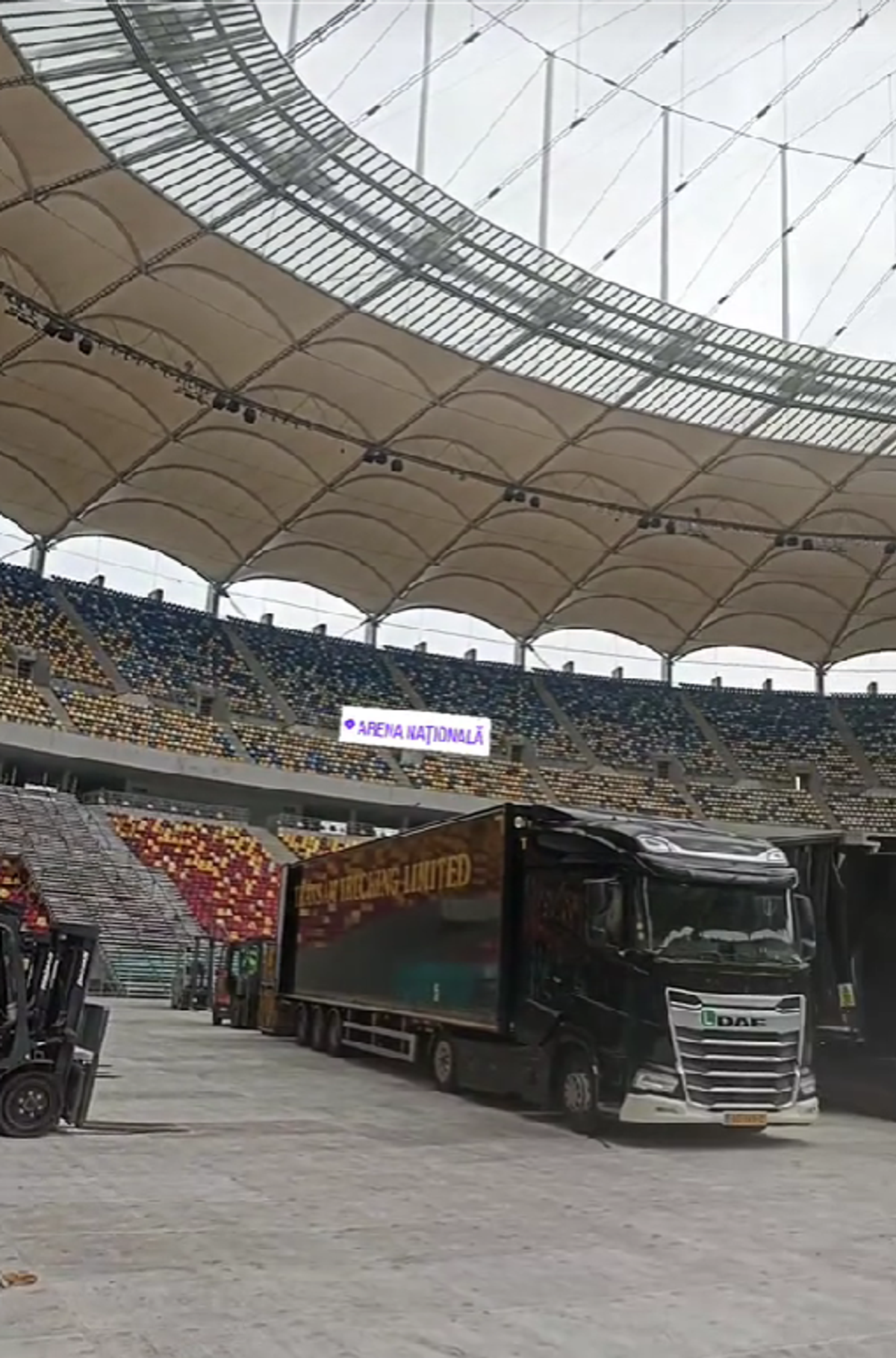 Cum arată Arena Națională înainte de concertul Metallica » Stadionul a devenit „zonă de festival”, iar fotbalul a fost mutat din Capitală
