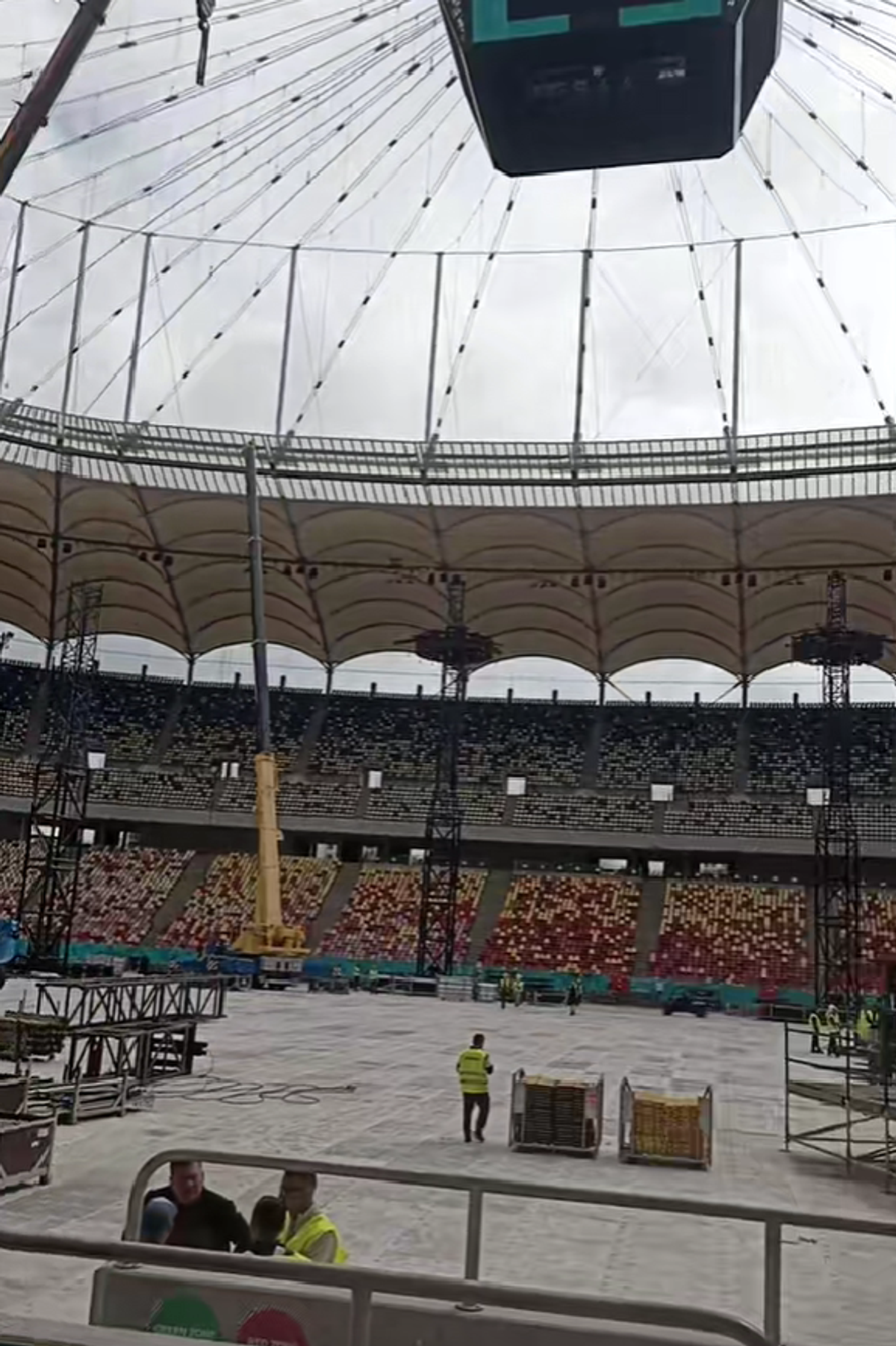 Cum arată Arena Națională înainte de concertul Metallica » Stadionul a devenit „zonă de festival”, iar fotbalul a fost mutat din Capitală
